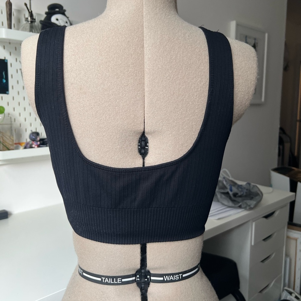 Black Ribbed Sports Bra - Picture 3 of 4